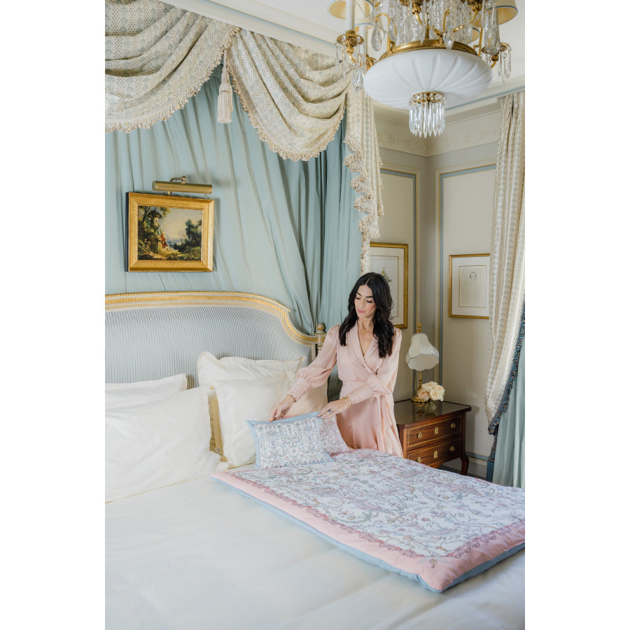atelier-choux-reversible-quilt-toile-de-jouy-atelier-choux-_-caitlin-wilson-130x100cm-atel-1231057