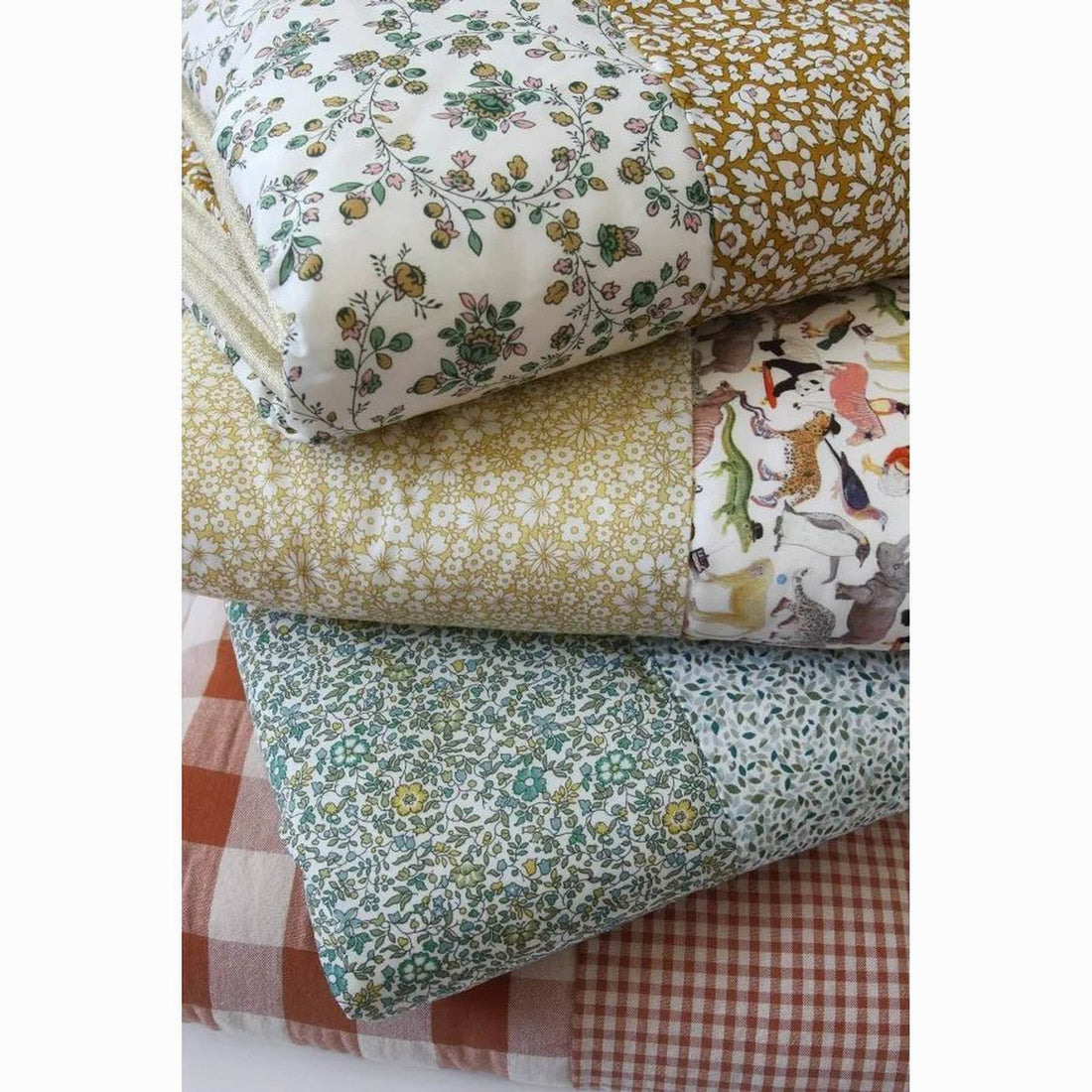 barnabe-aime-le-caf-baby-blanket-lison-73-x-90-cm-baby-nursery-barn-bblanket-lison-02