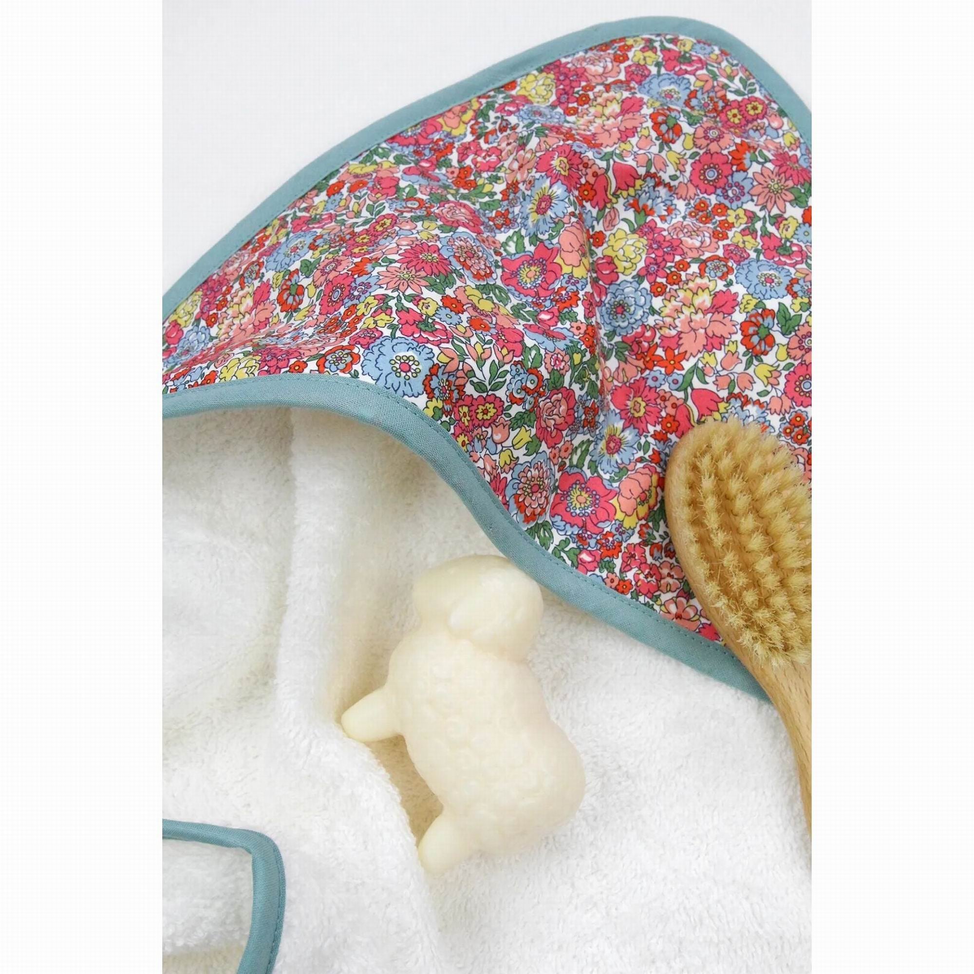 barnabe-aime-le-caf-bath-towel-augustine-79x79cm-baby-nursery-clothing-wear-fashion-accessories-barn-cabain-augustine-02