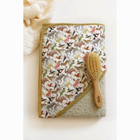 barnabe-aime-le-caf-bath-towel-victor-79x79cm-baby-nursery-clothing-wear-fashion-barn-cabain-victor-02