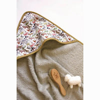 barnabe-aime-le-caf-bath-towel-victor-79x79cm-baby-nursery-clothing-wear-fashion-barn-cabain-victor-03
