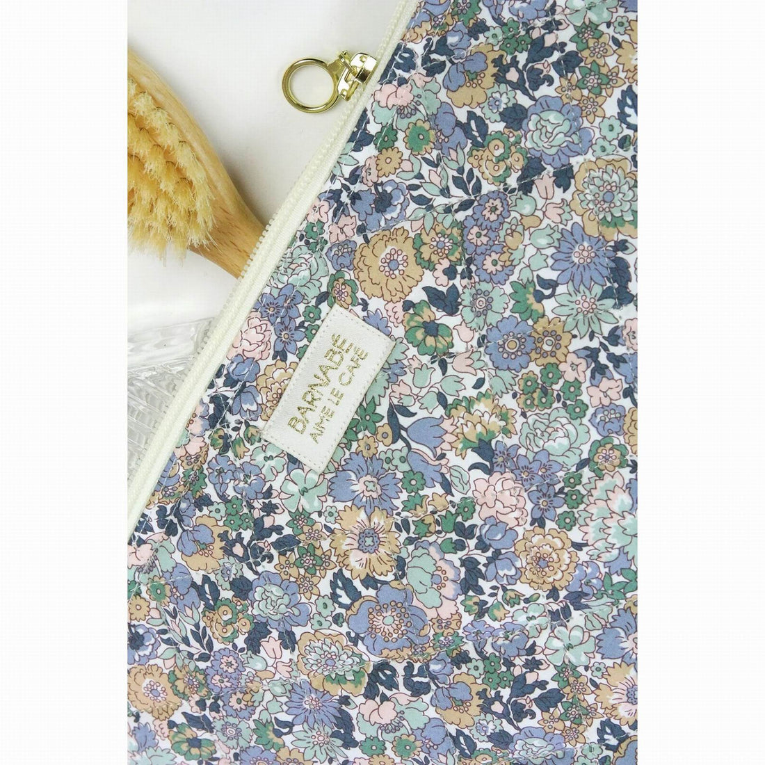 barnabe-aime-le-caf-toilet-bag-jenny-30x19x7cm-clothing-wear-fashion-accessories-barn-toil-jenny-02