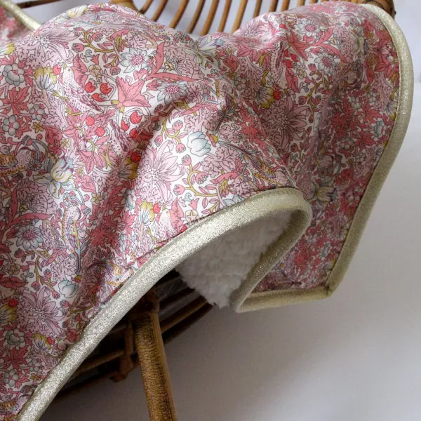 barnabe-aime-le-café-baby-blanket-alba-73x90cm-barn-bblanket-alba