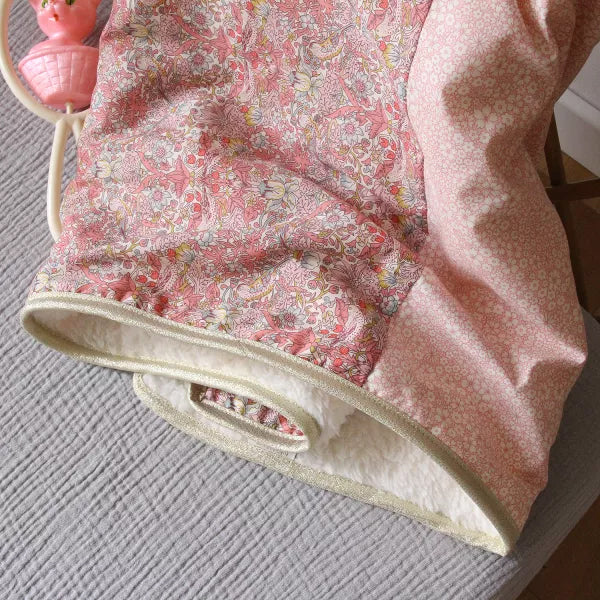 barnabe-aime-le-café-baby-blanket-alba-73x90cm-barn-bblanket-alba