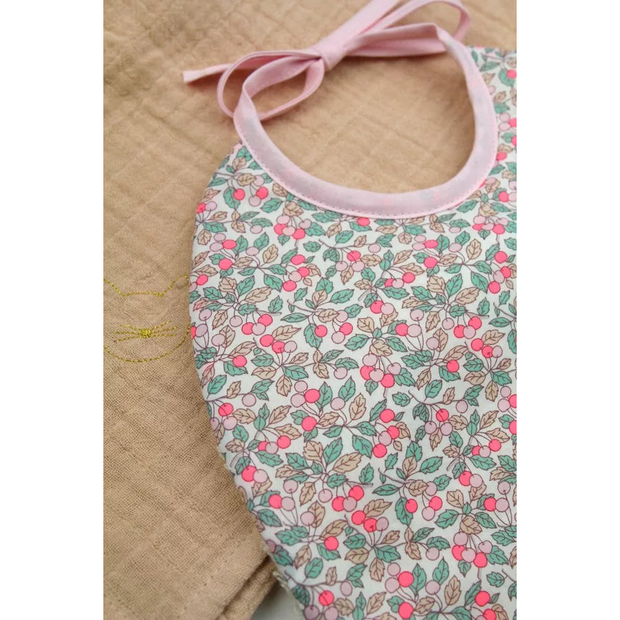 barnabe-aime-le-café-bib-nina-22x29cm-barn-babo-nina