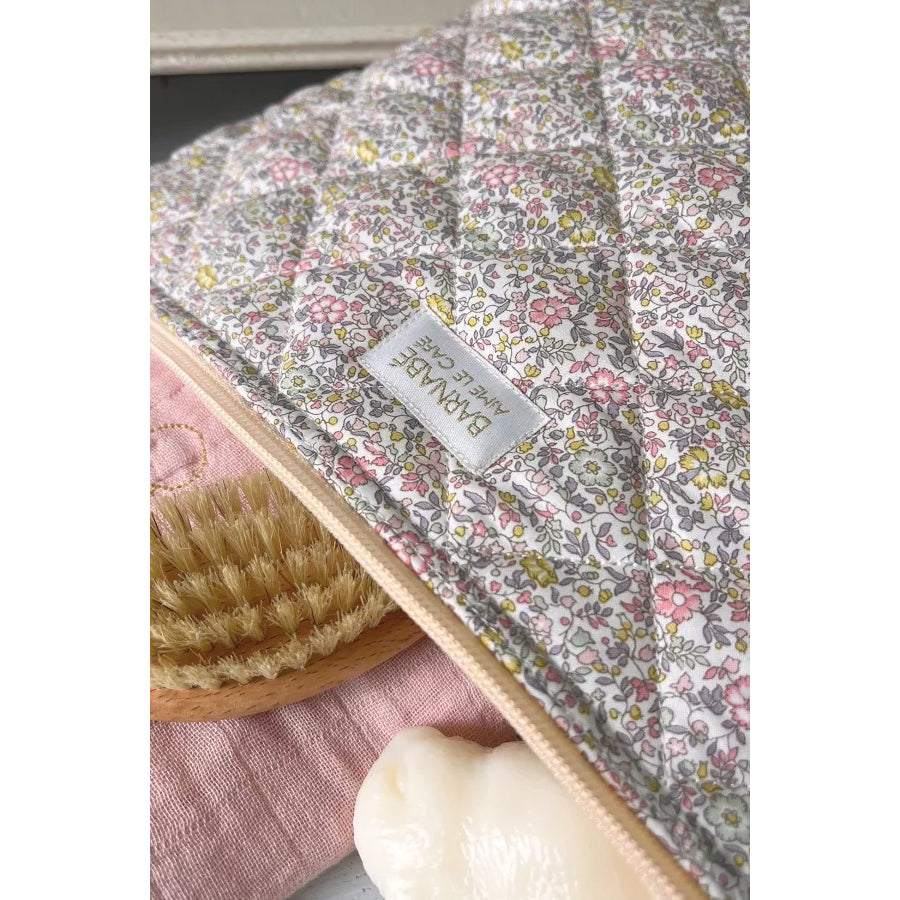 barnabe-aime-le-café-toilet-bag-juliette-2025-39x19x7cm-barn-toil-juliette2025