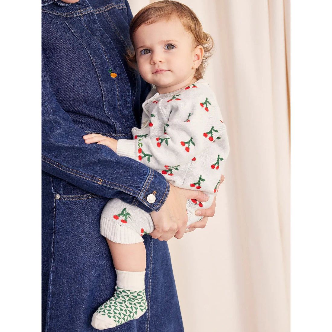 bobo-choses-baby-cherry-all-over-knitted-overall-gift-set-offwhite-bobo-w24b224ab109-6m