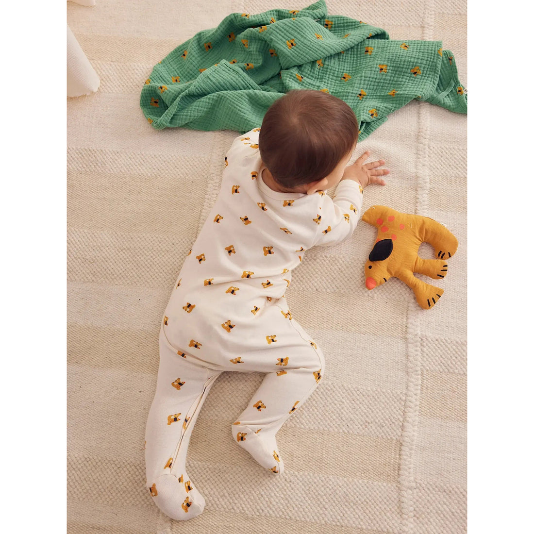 bobo-choses-baby-fairy-dog-gift-set-overall-doudou-blanket-green-bobo-w24b224ab106-6m