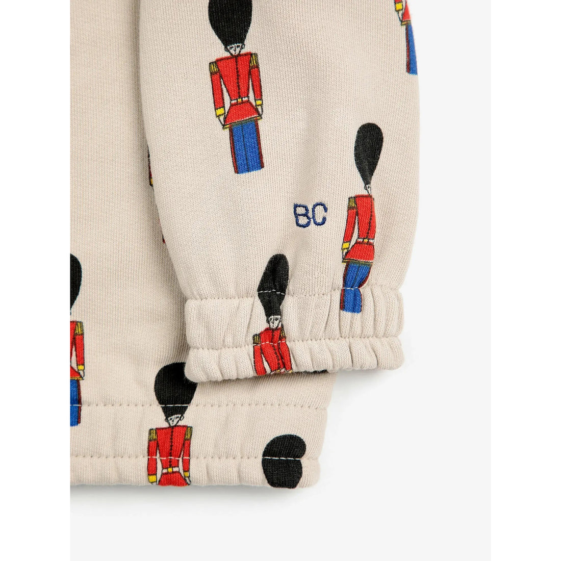 bobo-choses-baby-little-tin-soldiers-all-over-zipped-sweatshirt-offwhite-bobo-w24b224ab043-12m
