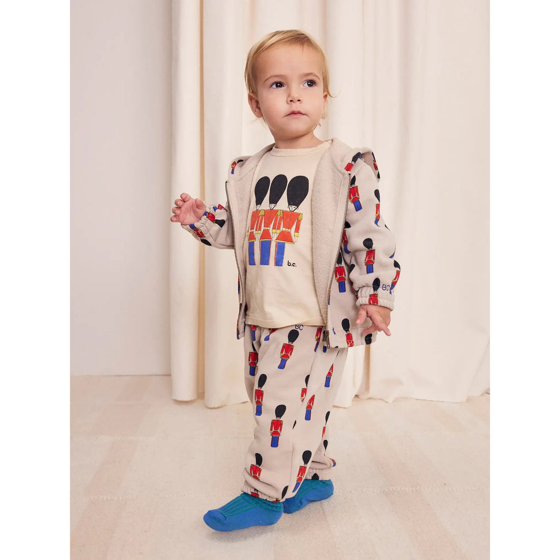 bobo-choses-baby-little-tin-soldiers-t-shirt-offwhite-bobo-w24b224ab020-12m