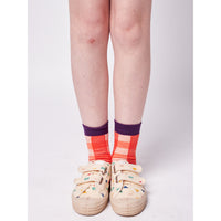 bobo-choses-checkered-short-socks-red-bobo-s22-122ai041-26-28 (2)