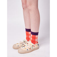 bobo-choses-checkered-short-socks-red-bobo-s22-122ai041-26-28 (3)