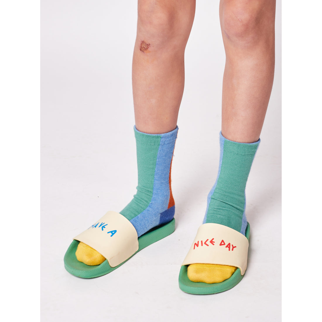 bobo-choses-colors-stripes-blue-long-socks-bobo-s22-122ai050-10-11y (2)