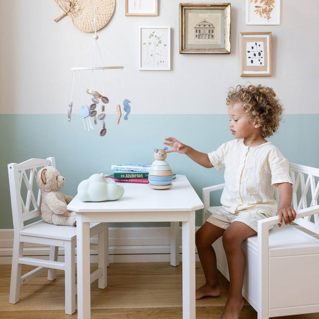 cam-cam-copenhagen-wooden-cot-mobile-fsc-100-sea-garden-baby-nursery-cam-1302-p89-02