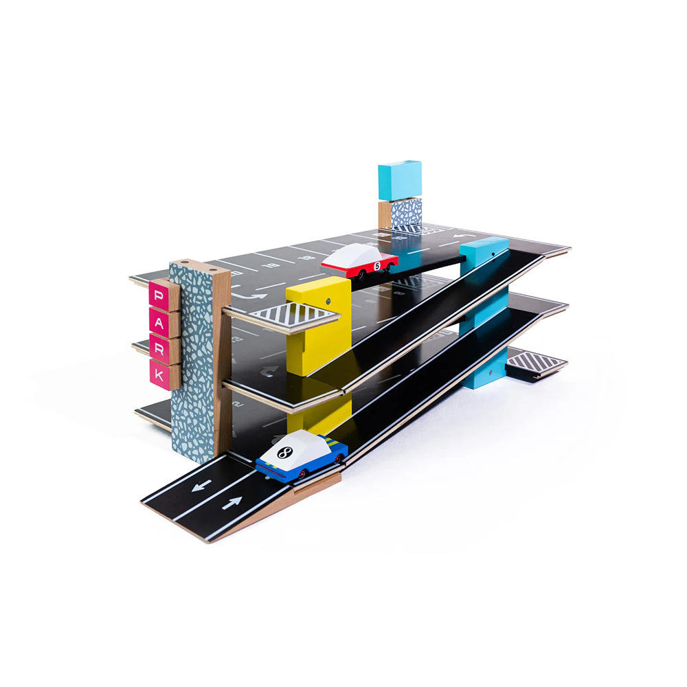 candylab-candycar-magnetic-garage