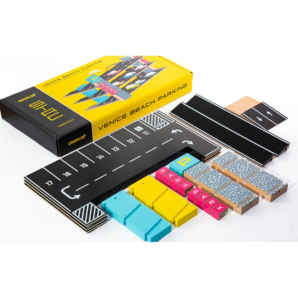 candylab-candycar-magnetic-garage