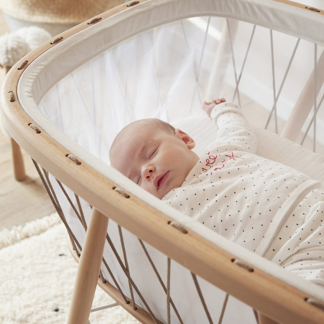 charlie-crane-kumi-cradle-mesh-hazelnut-with-foam-mattress-char-kumi-kit-hazelnut