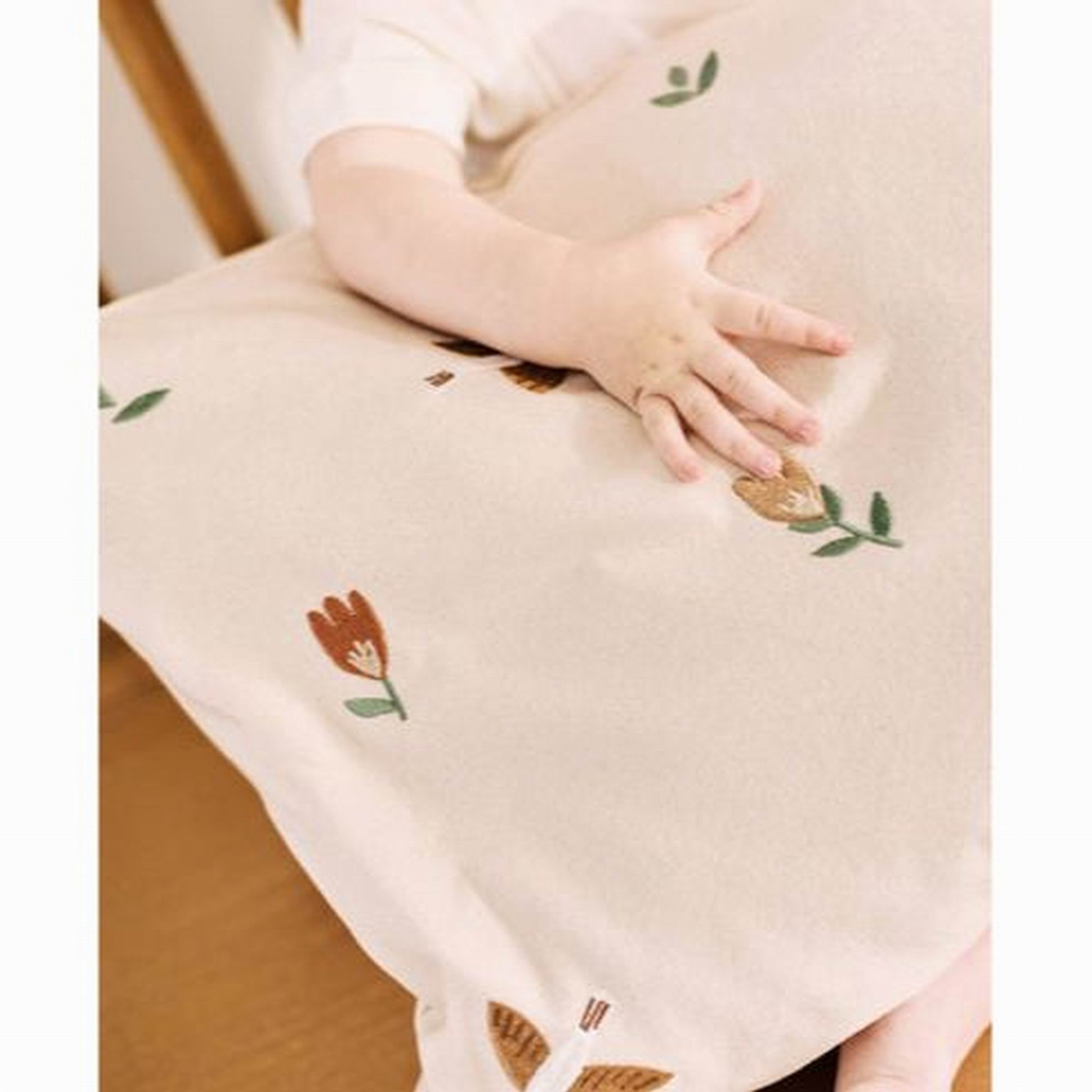 dear-april-cinna-cushion-embroidered-canvas-40x60-cm-songbirds-home-decor-dear-5-102-11-03