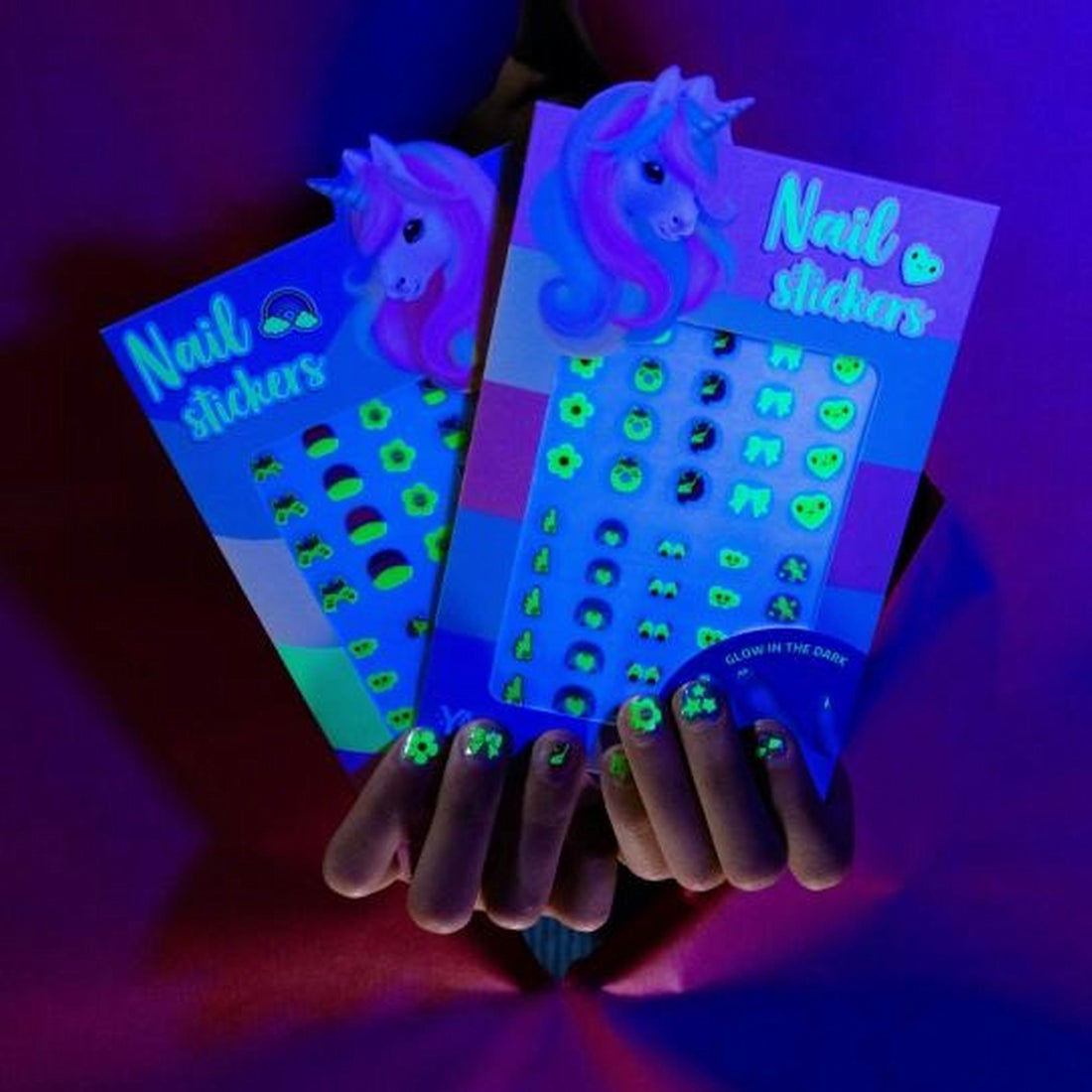 depesche-ylvi-nail-sticker-glow-in-the-dark-beauty-care-depe-0013072-05