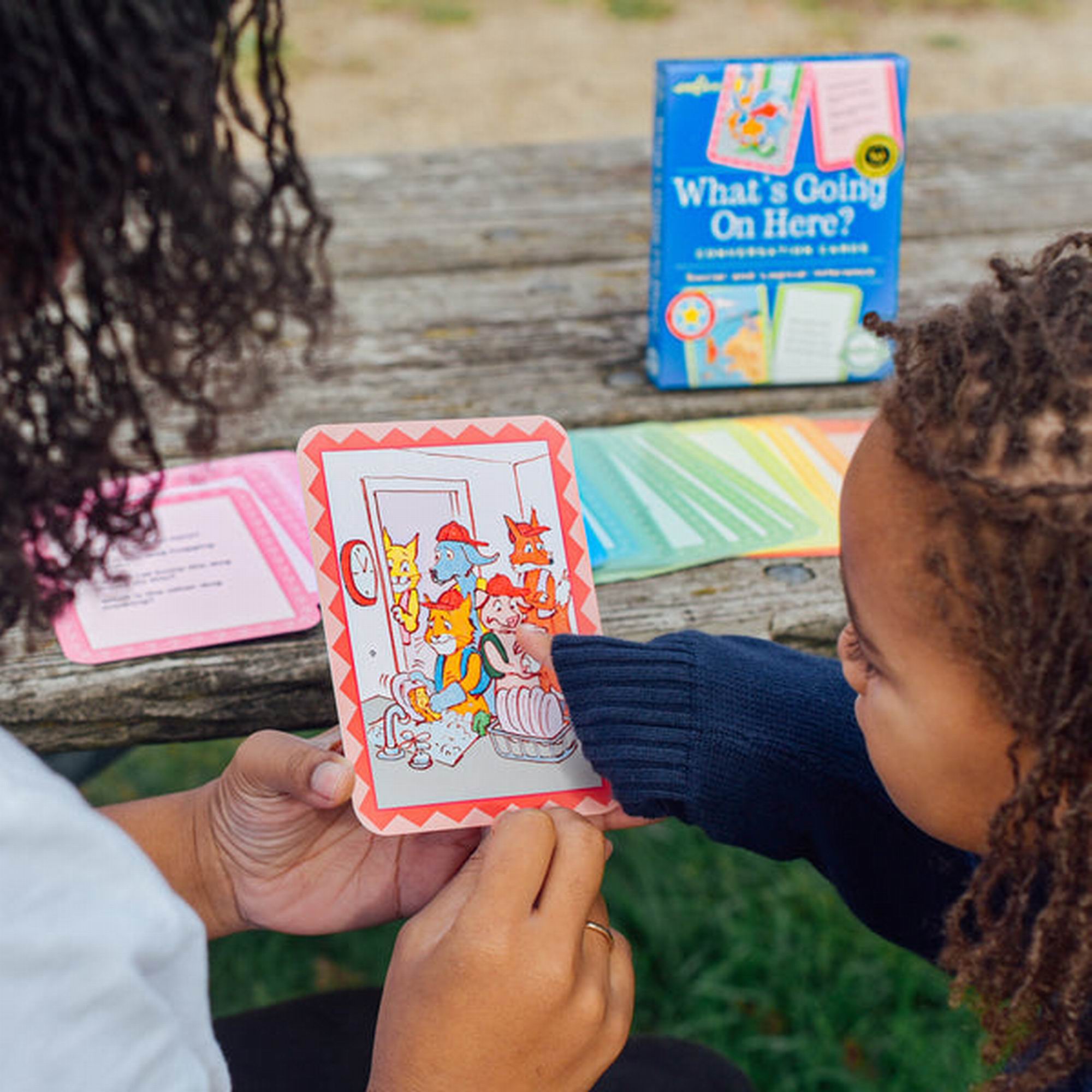 eeboo-what-s-going-on-here-conversation-cards-new-packaging-play-toy-eebo-flwgo-05