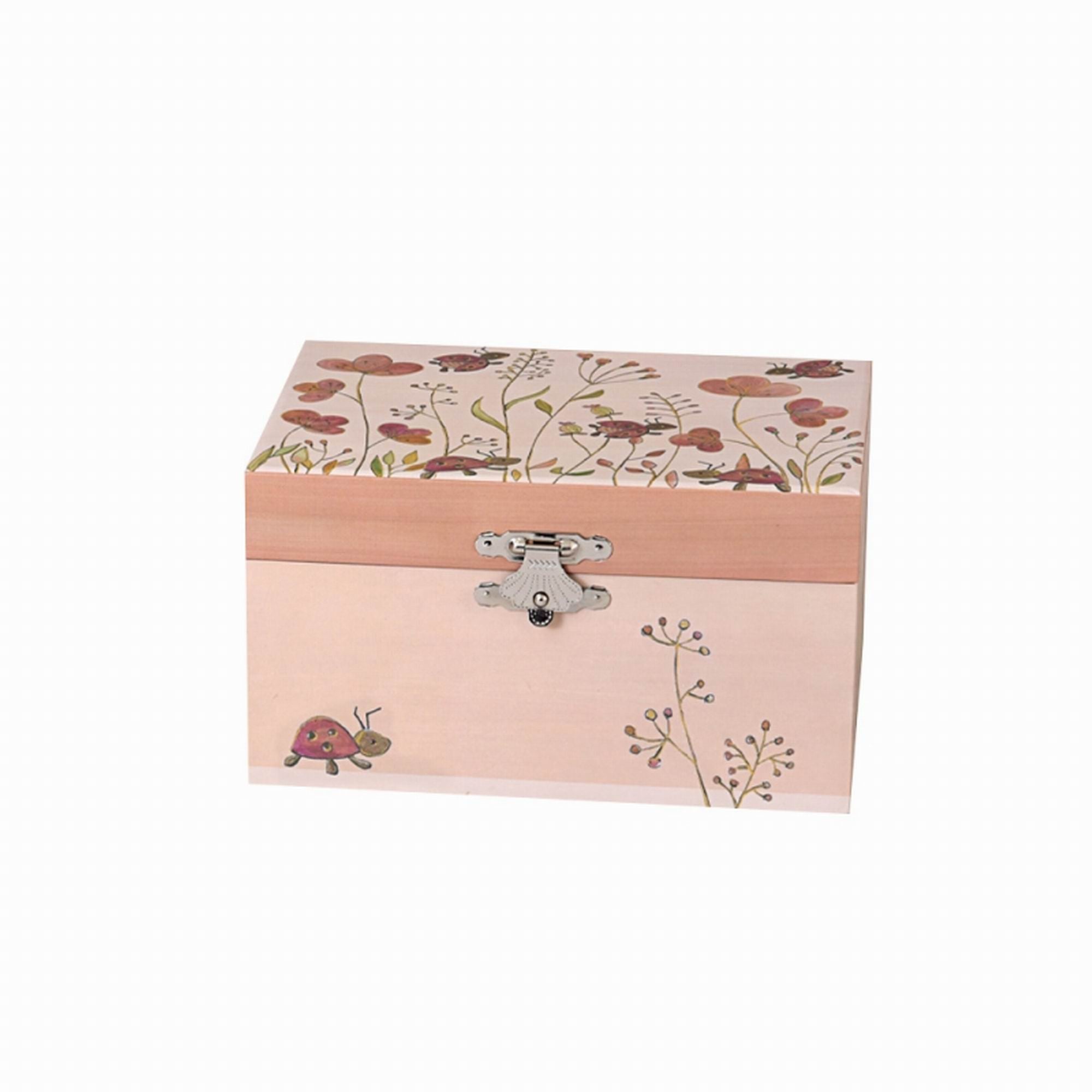 egmont-toys-musical-jewelry-box-ladybug-play-toy-home-decor-egmo-570534-01