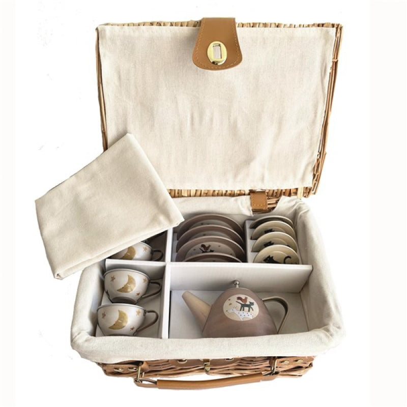 egmont-toys-tin-tea-set-musicians-of-bremen-in-a-wicker-basket-egmo-540057