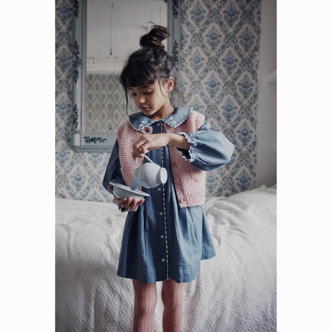emile-et-ida-no-sleeves-cardigan-barbapapa-clothing-wear-fashion-eei-w24aa130-barba-02a-02