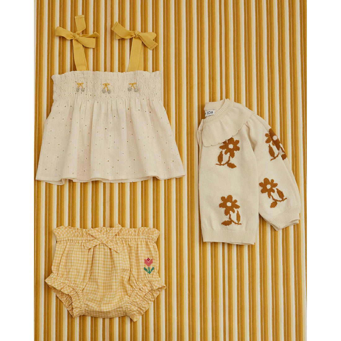 emile-et-ida-top-smocke-broderie-anglaise-chantilly-eei-s24z392c-chan-12m