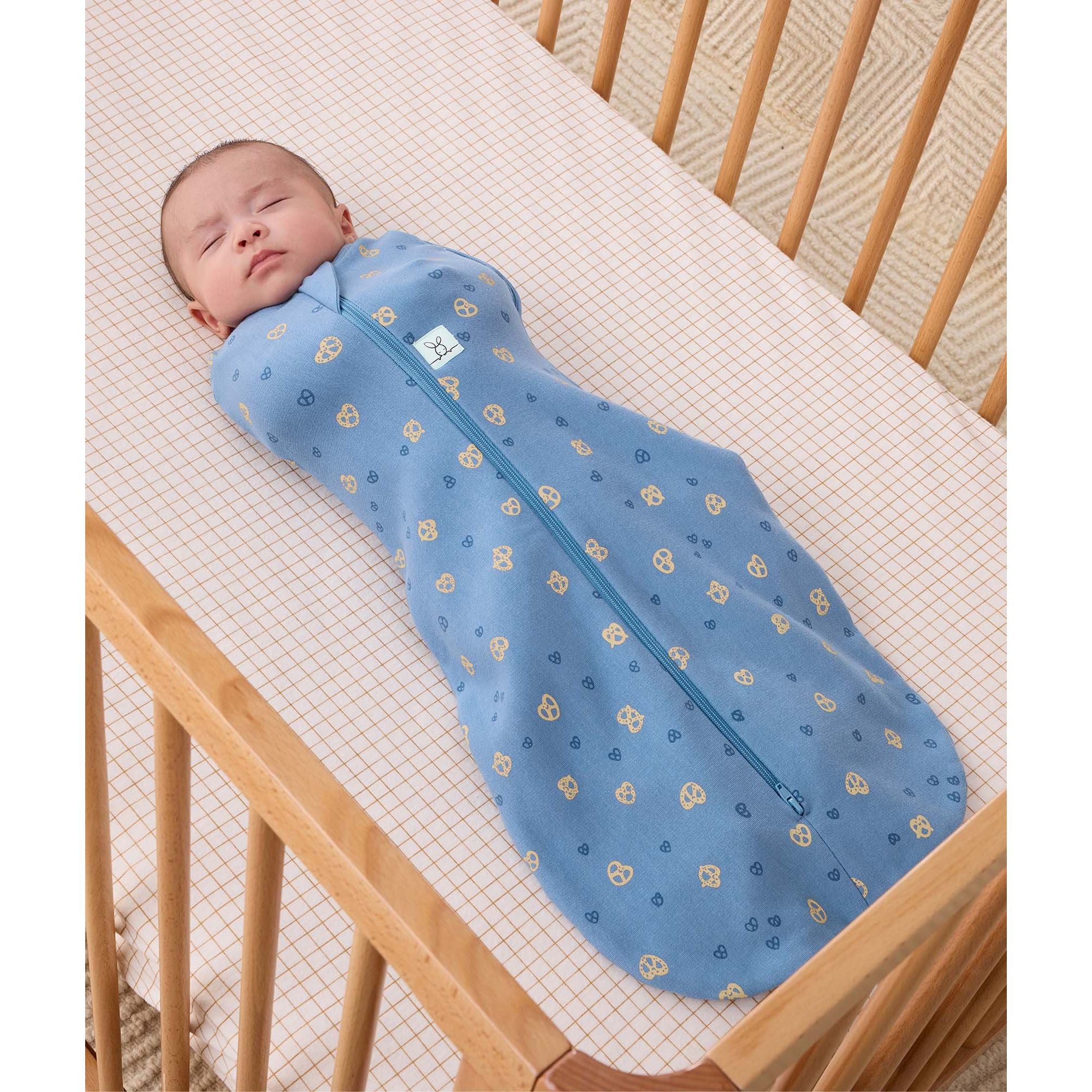 ergopouch-cocoon-sleeping-bag-0-2-tog-petite-pretzel-ergo-zepco-0-2t00-03mpp24