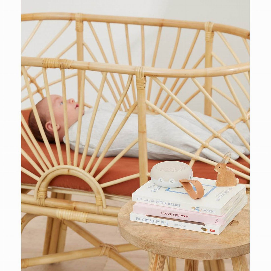 ergopouch-portable-white-noise-machine-blush-play-toy-baby-nursery-ergo-zepwn-dawnm-osz-bh26-06