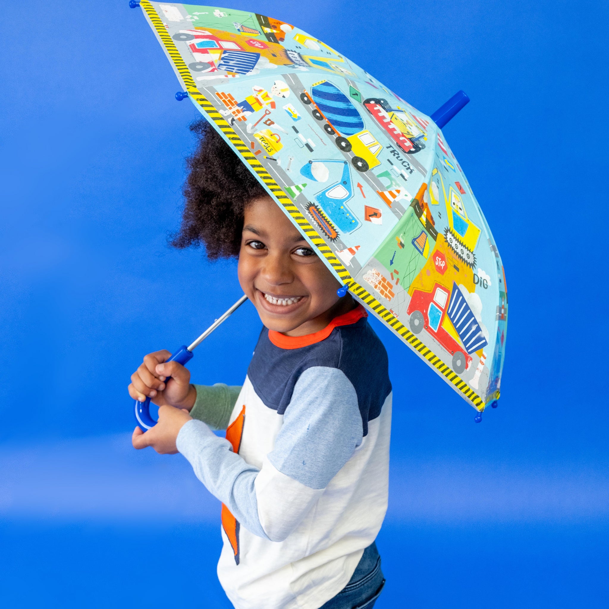 floss-&-rock-colour-changing-umbrella-construction-flor-47p5954