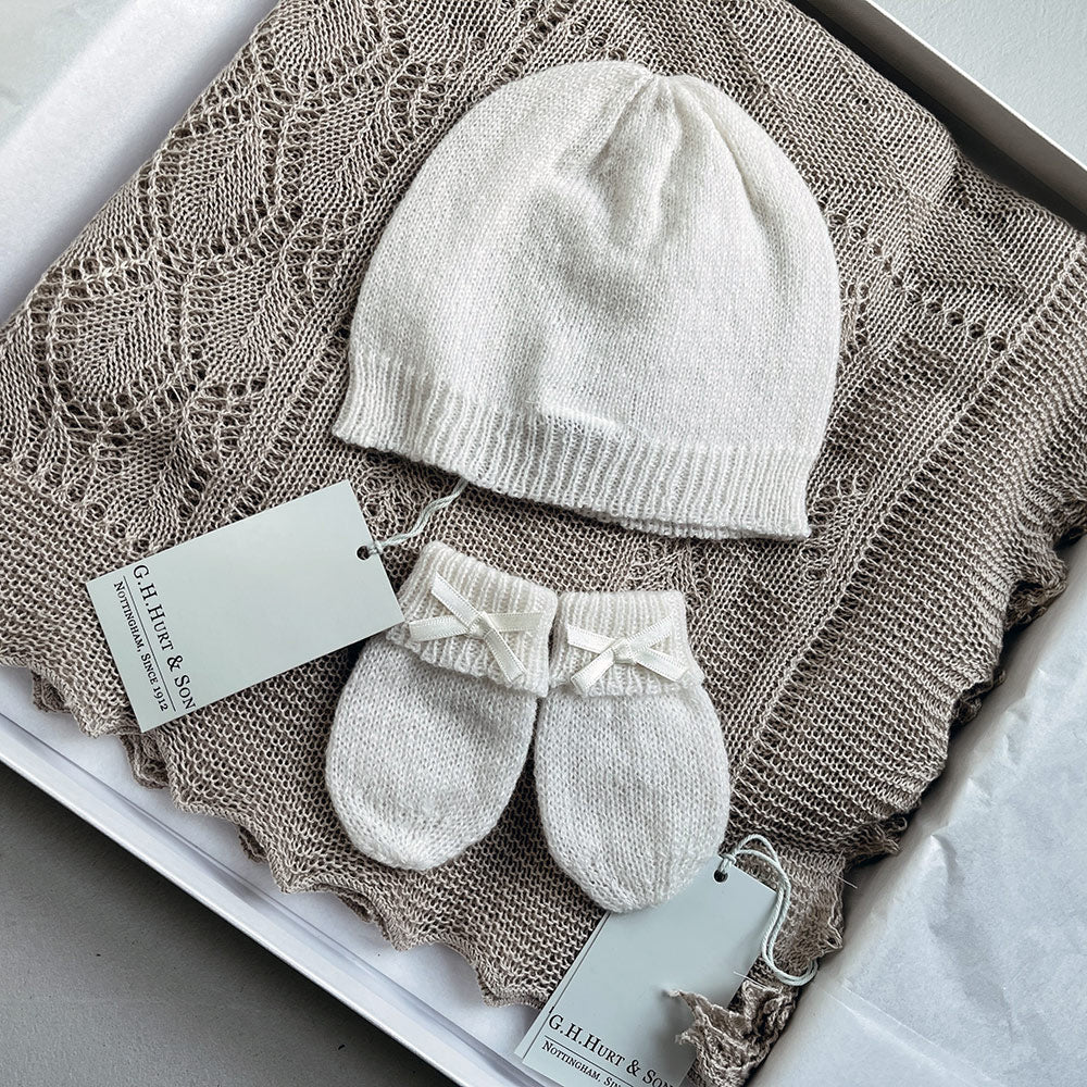 g-h-hurt-&-son-cashmere-baby-hat-and-mittens-white-ghhs-ca451-52-wht