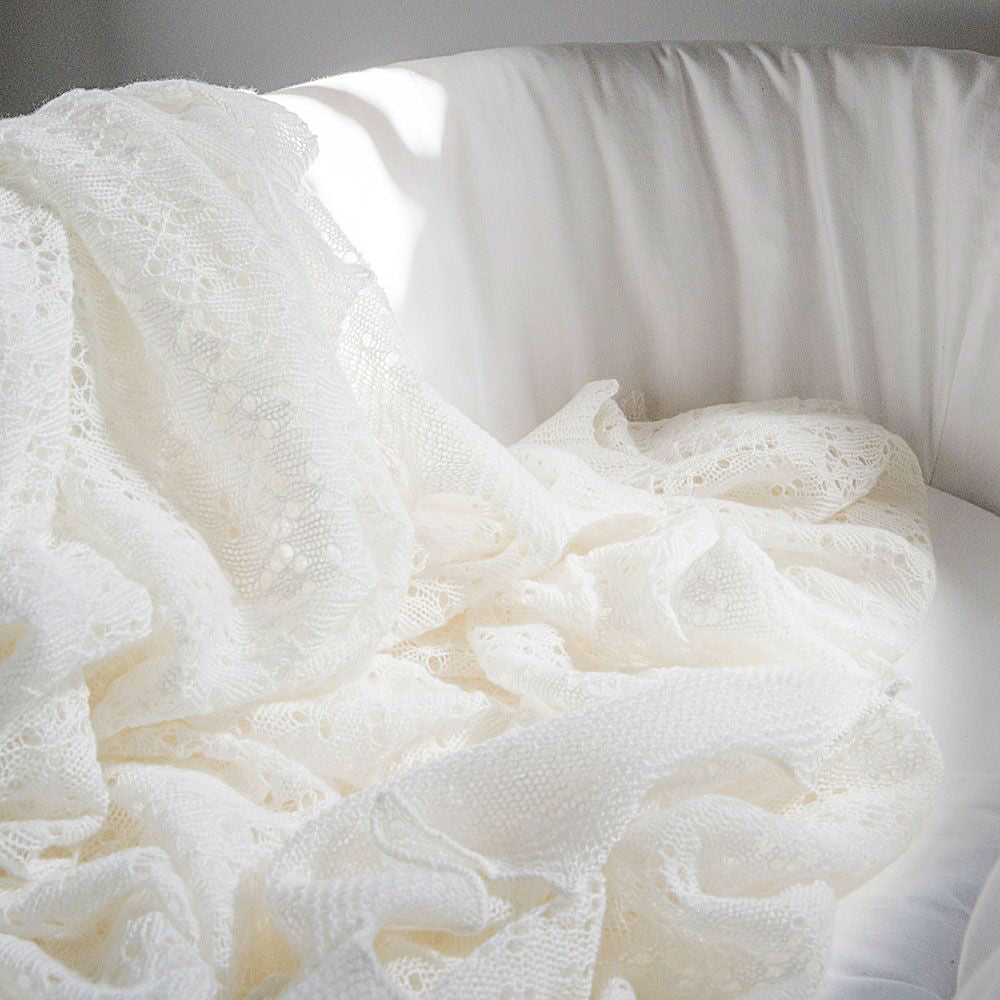 g-h-hurt-_-son-cosy-cashmere-baby-shawl-white-ghhs-ca120-wht