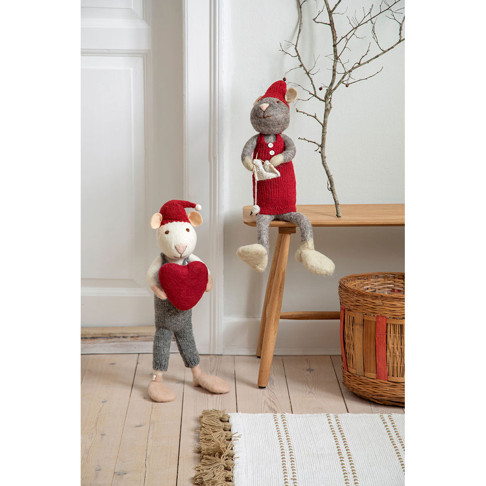 gry-sif-big-white-boy-mouse-w-heart-27cm