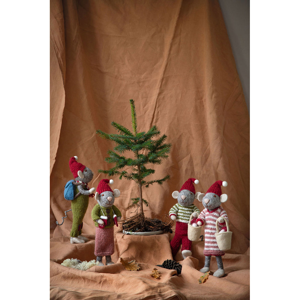 gry-sif-medium-grey-boy-mouse-w-mushroom-in-bucket-27cm