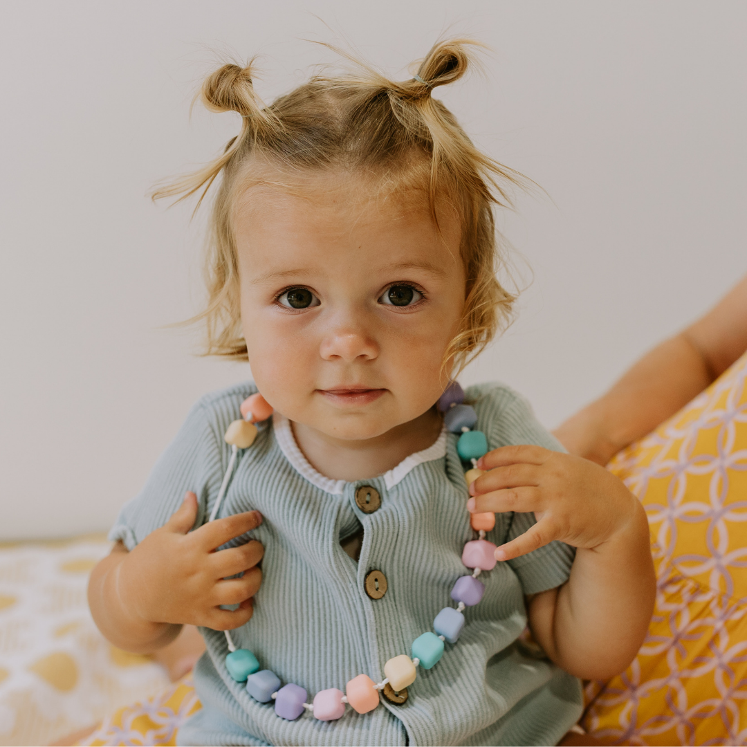 jellystone-designs-princess-and-the-pea-necklace-pastel-rainbow-clothing-wear-fashion-accessories-jest-pppr