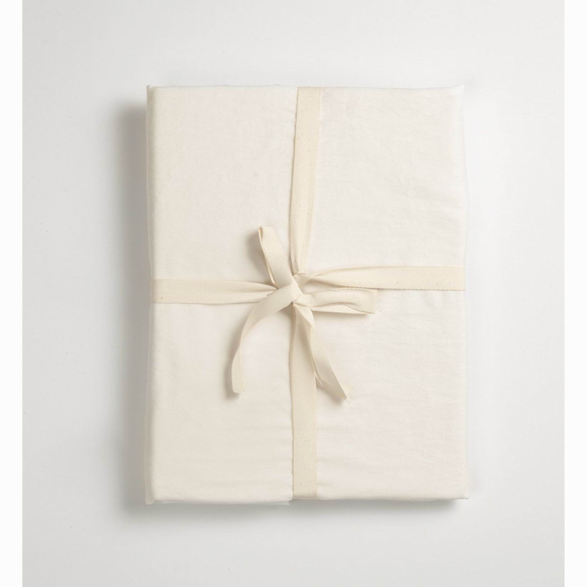 kadolis-organic-cotton-pillow-case-white-baby-nursery-kado-tacos3545bla-02