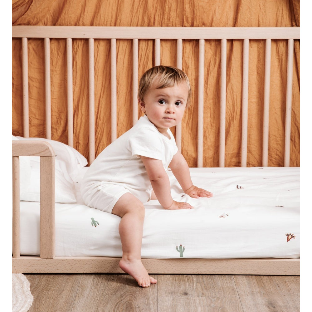 kadolis-printed-fitted-sheet-organic-cotton-crib-70x140cm-petite-plum-kado-dhco70140ppl