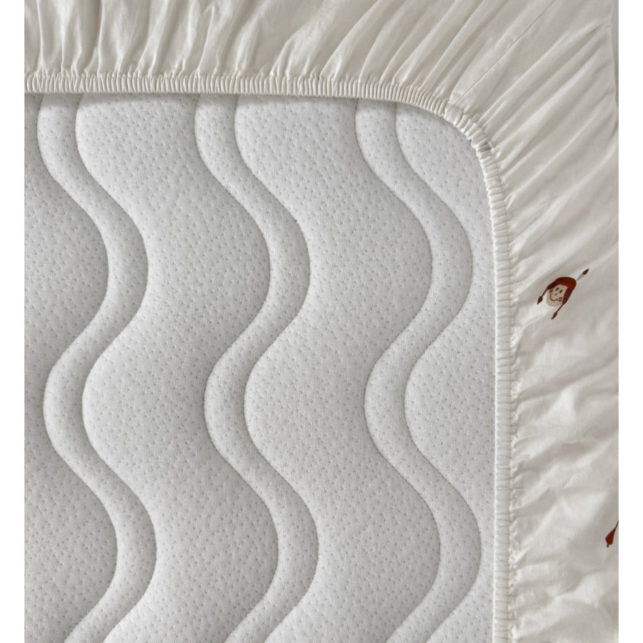 kadolis-printed-fitted-sheet-organic-cotton-crib-70x140cm-petite-plum-kado-dhco70140ppl