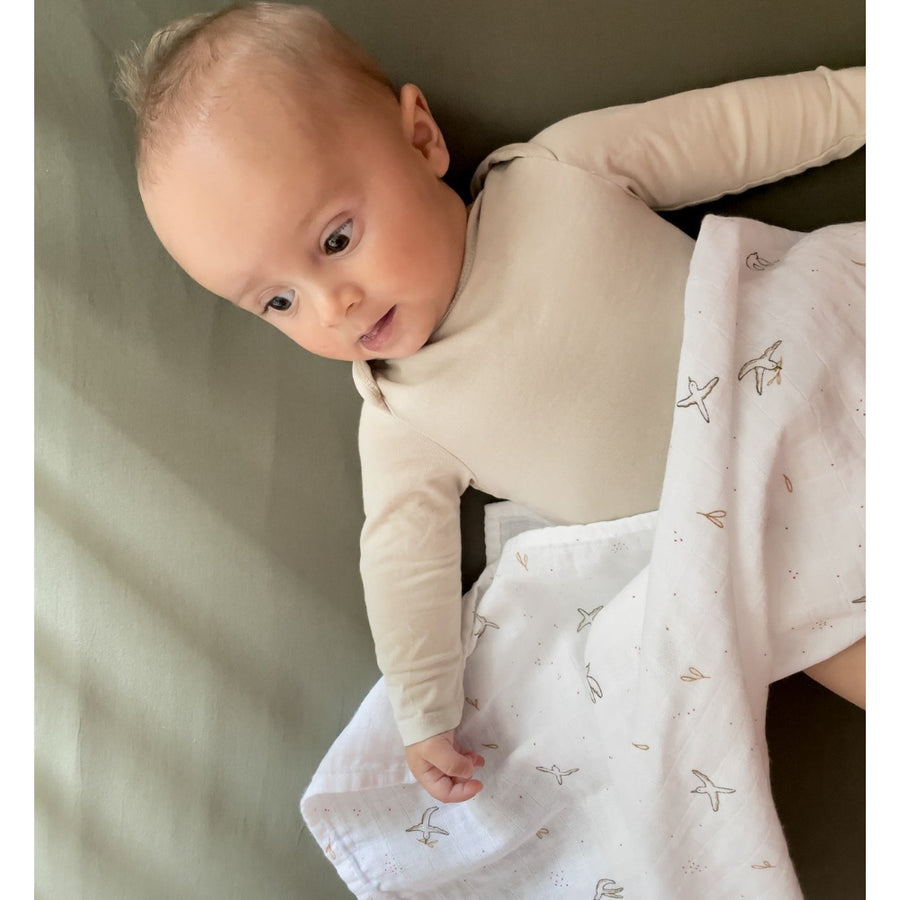 kadolis-printed-swaddle-blanket-organic-cotton-120x120cm-lenvolée-kado-kalanmaxenv