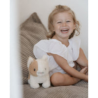 kids-concept-cat-and-carrier-bag