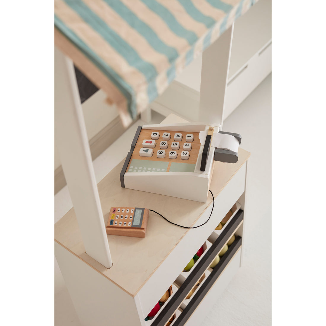 kids-concept-market-stand-kids-hub-kidc-1000337
