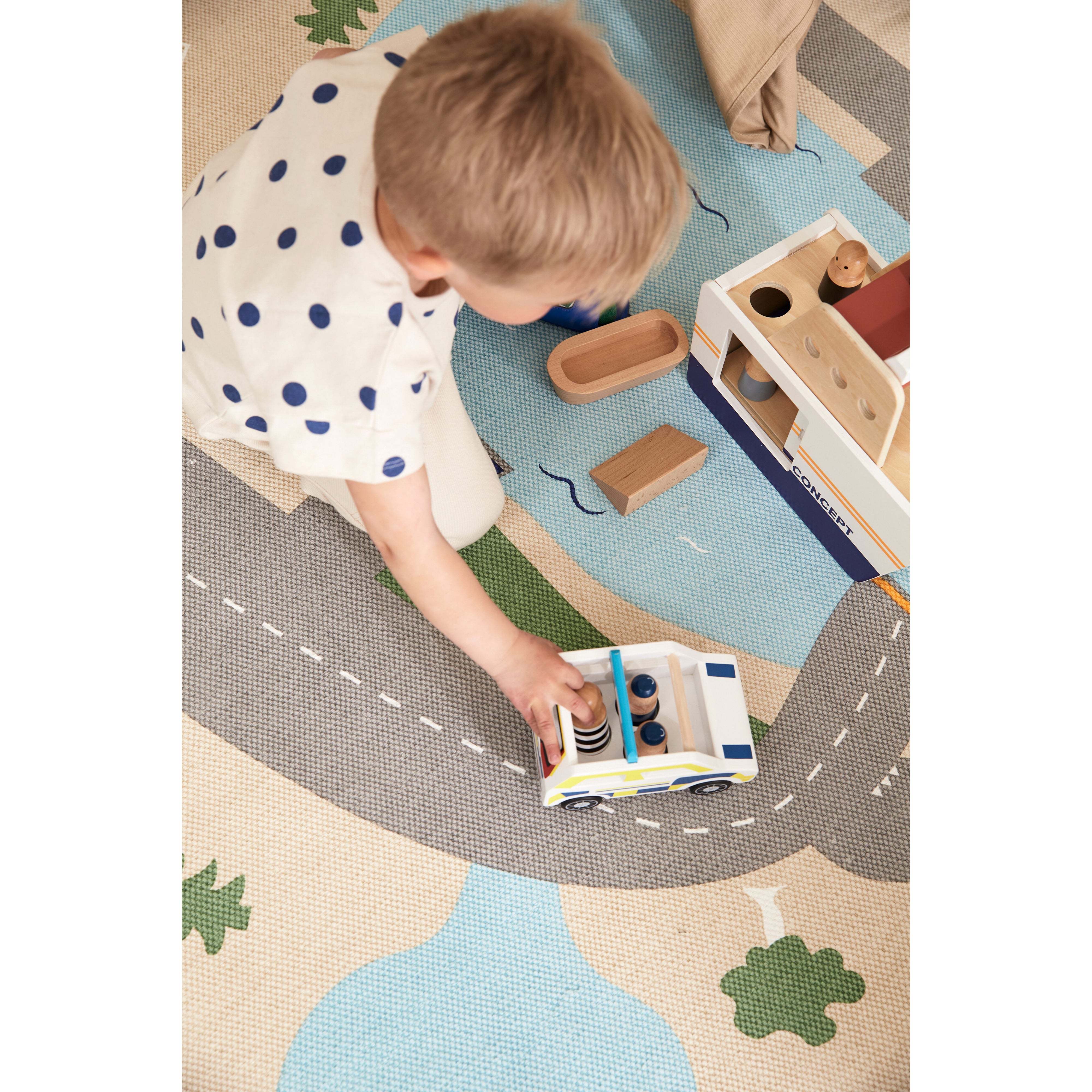 kids-concept-police-car-aiden-kidc-1000719