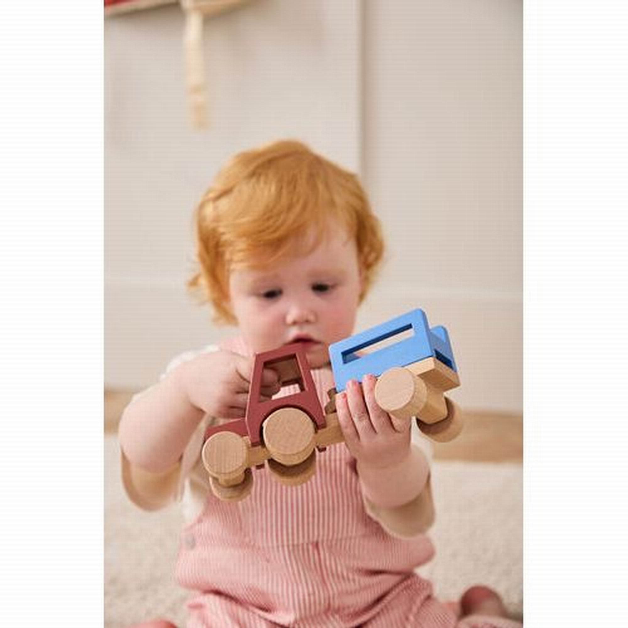 kids-concept-tractor-aiden-play-toy-kidc-1000907-04