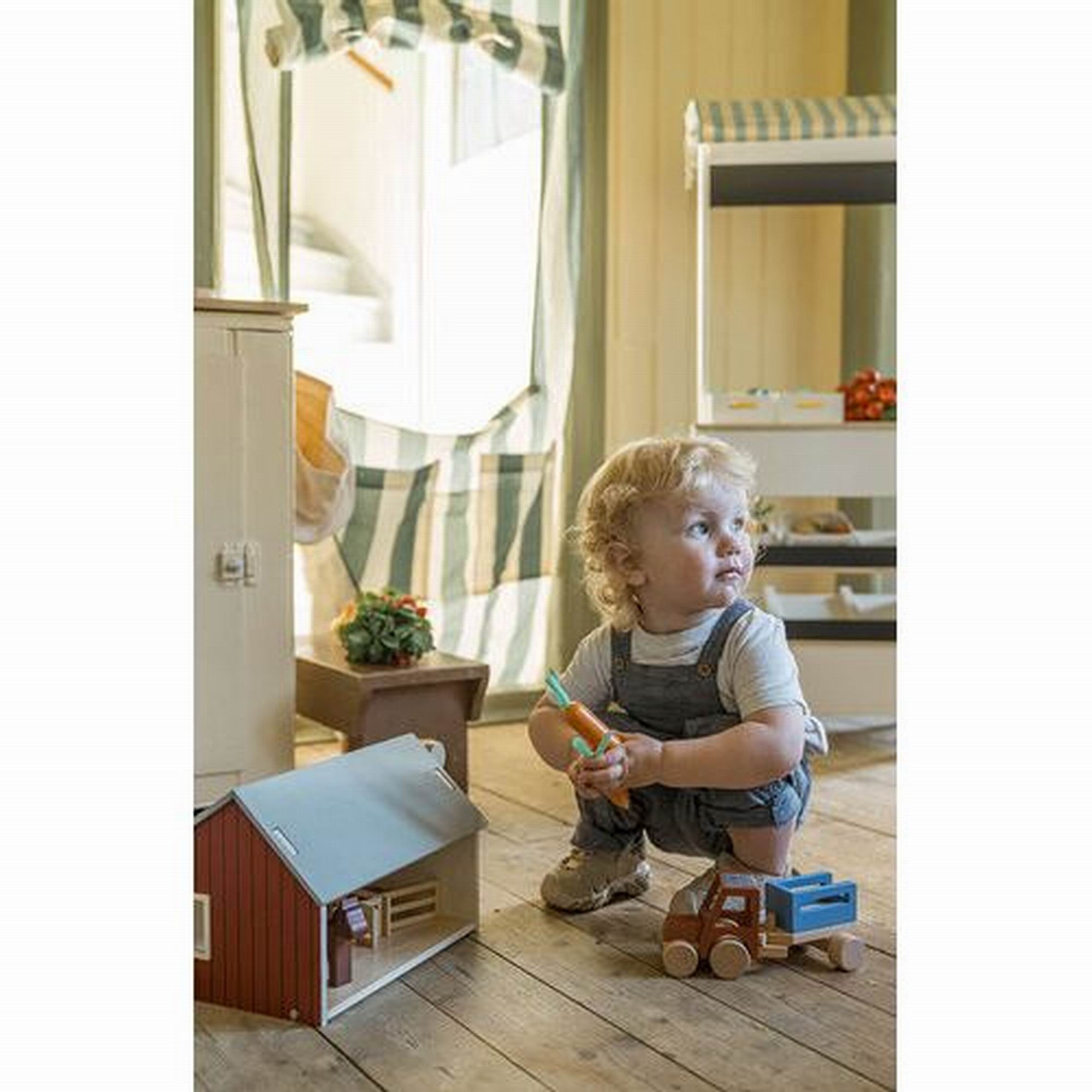 kids-concept-tractor-aiden-play-toy-kidc-1000907-07