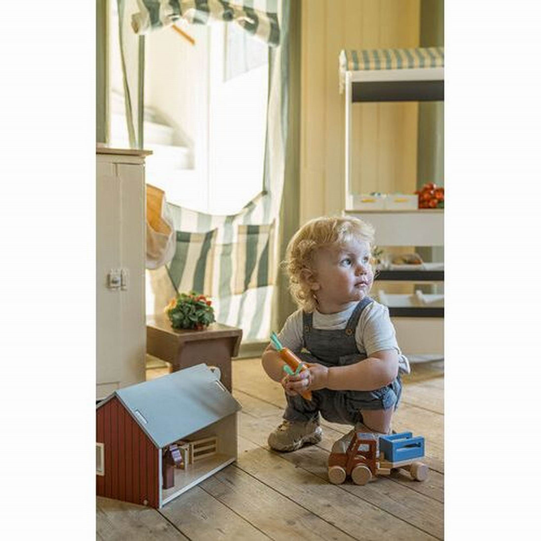 kids-concept-tractor-aiden-play-toy-kidc-1000907-07
