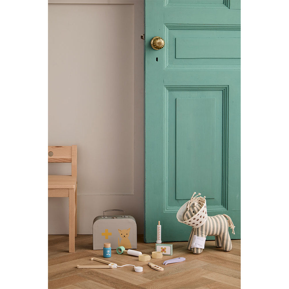 kids-concept-veterinary-set