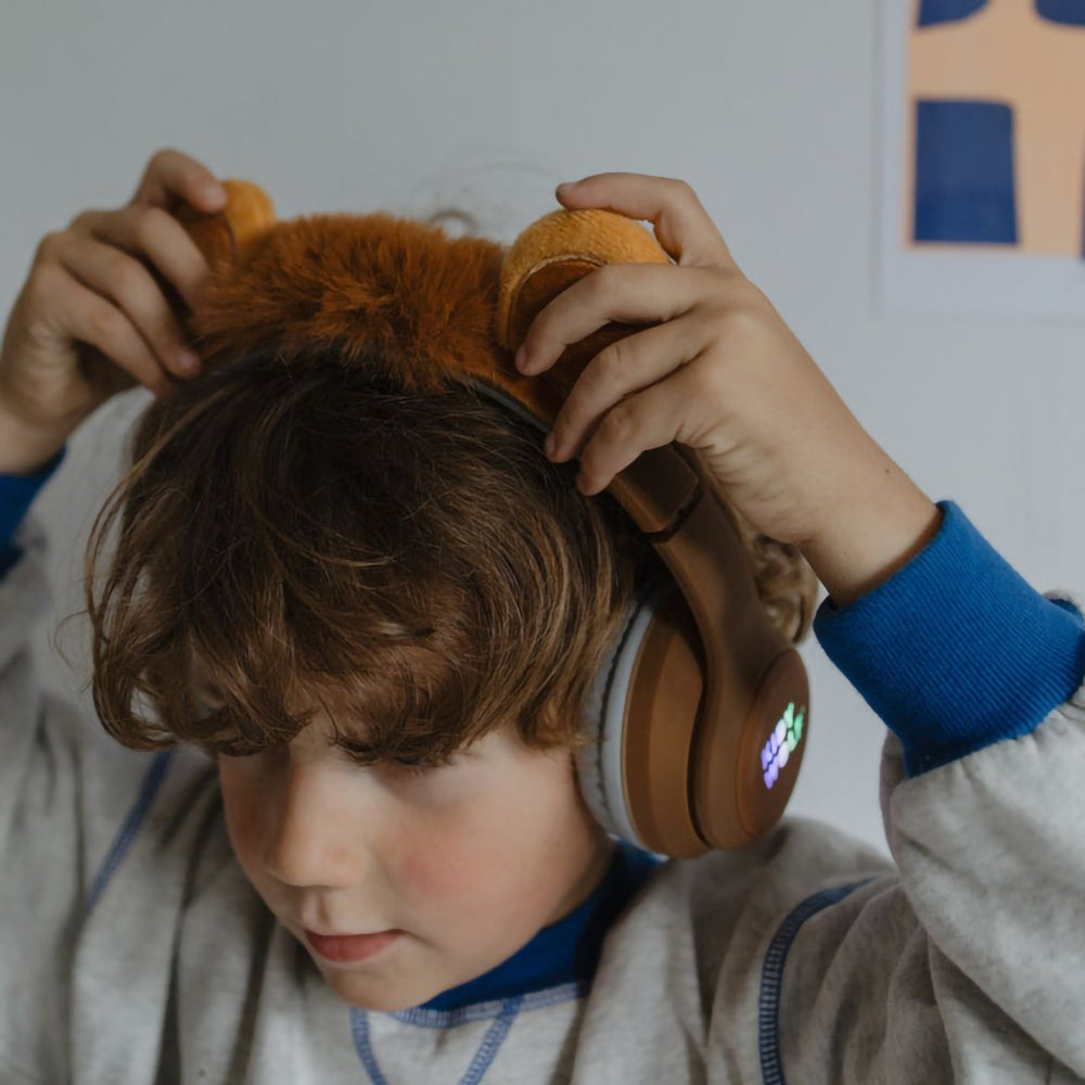 kidywolf-kidyears-animal-bluetooth-headphones-lion