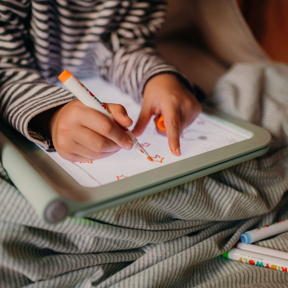 kidywolf-portable-light-tablet-kidw-kidydraw-pro