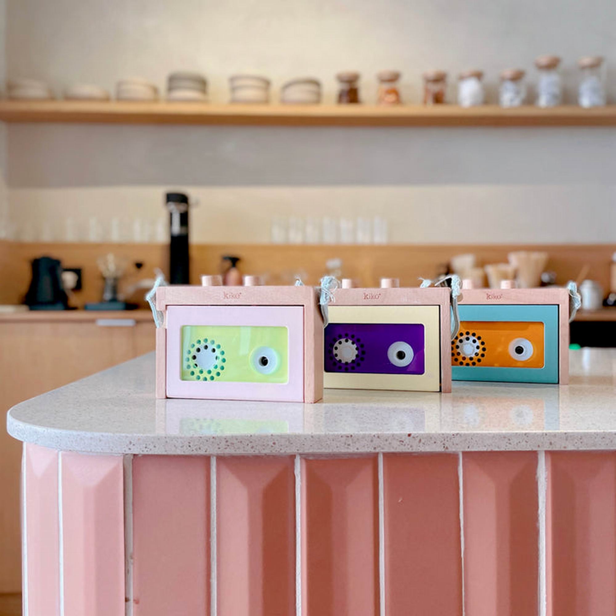 kiko-gg-kiko-mini-tape-recorder-pink-wooden-toy-play-toy-kukk-k035-pk-04